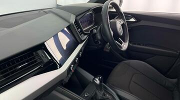 2023 Audi 1.0 TFSI 25 S line Sportback S Tronic Euro 6 5-door (White) - Image: 2