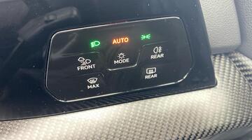 2025 Volkswagen 2.0 TSI R Black Edition DSG 4Motion Euro 6 5-door (White) - Image: 21