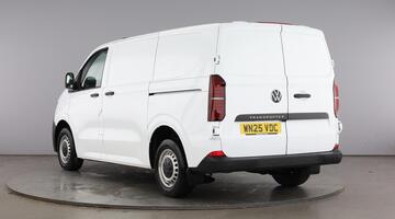 2025 Volkswagen 2.0 TDI T28 Commerce Plus FWD SWB Euro 6 5-door (White) - Image: 3