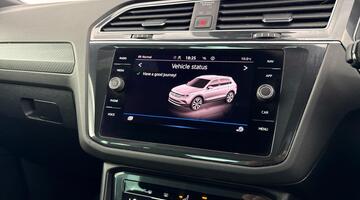 2021 Volkswagen TSI R-Line DSG Euro 6 5-door (Black) - Image: 13