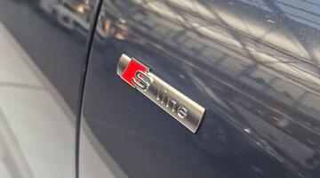 2025 Audi 100kWh Performance S line Auto 5-door (Blue) - Image: 14