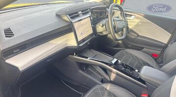 2026 Ford Standard Range 43kWh Premium Auto 5-door (Yellow) - Image: 3