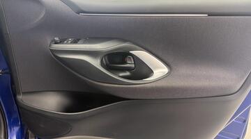 2023 Toyota VVT-h Icon E-CVT Euro 6 5-door (Blue) - Image: 19