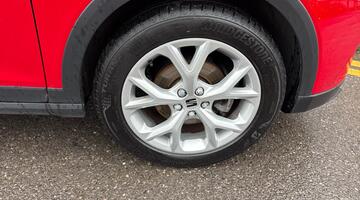 2024 SEAT TSI FR DSG Euro 6 5-door (Red) - Image: 27