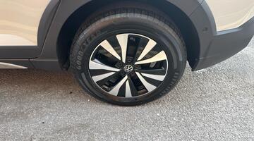 2024 Volkswagen 1.0 TSI Life Euro 6 5-door (Grey) - Image: 12