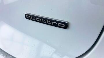 2025 Audi 100kWh Edition 1 Auto quattro 5-door (White) - Image: 36