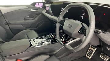 2025 Audi 100kWh Launch Edition Auto 5-door (White) - Image: 6