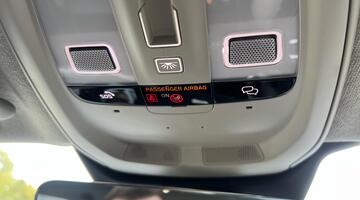 2025 Volvo 2.0 B4 MHEV Ultra Dark DCT Auto Euro 6 5-door (Blue) - Image: 58