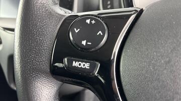 2020 Toyota 1.0 VVT-i x-trend Funroof x-shift Euro 6 5-door (White) - Image: 12