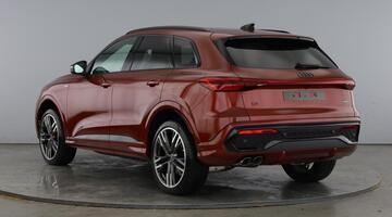 2025 Audi 2.0 TDI Edition 1 S Tronic quattro Euro 6 5-door (Red) - Image: 3