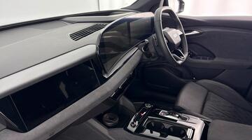 2025 Audi 100kWh Performance Edition 1 Auto 5-door (Black) - Image: 2