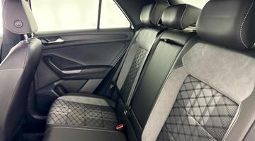 2025 Volkswagen 2.0 TDI R-Line DSG Euro 6 5-door (Grey) - Image: 33