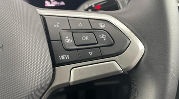 2025 Volkswagen TSI eHybrid 19.7kWh Elegance DSG Euro 6 5-door (Black) - Image: 21