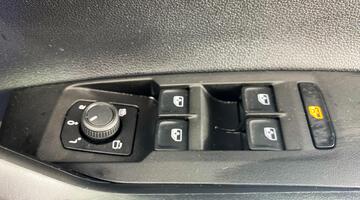 2025 Volkswagen 1.0 TSI Match Euro 6 5-door (Blue) - Image: 19