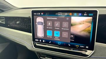 2025 Volkswagen TSI eHybrid 19.7kWh R-Line DSG Euro 6 5-door (Silver) - Image: 13