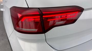 2021 Volkswagen 1.0 TSI United Euro 6 5-door (Silver) - Image: 28