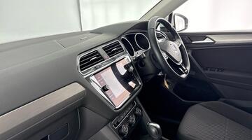 2021 Volkswagen 2.0 TDI Match DSG 4Motion Euro 6 5-door (White) - Image: 2