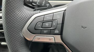 2025 Volkswagen ETSI MHEV R-Line DSG Euro 6 5-door (Grey) - Image: 20