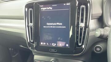 2025 Volvo 2.0 B4 MHEV Plus DCT Auto Euro 6 5-door (Grey) - Image: 28