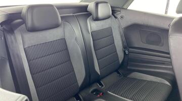 2025 Volkswagen TSI R-Line DSG 2WD Euro 6 2-door (Blue) - Image: 26