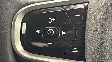 2025 Volvo 2.0 B4 MHEV Plus DCT Auto Euro 6 5-door (Blue) - Image: 30