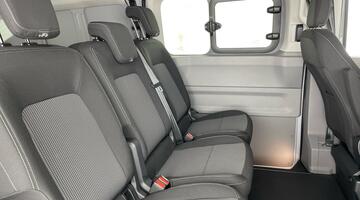 2025 Volkswagen T32 65kWh Commerce Pro Kombi Auto LWB 5-door (Grey) - Image: 16