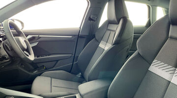 2025 Audi TFSIe 40 Sport Sportback S Tronic Euro 6 5-door 17.9kWh (Blue) - Image: 36