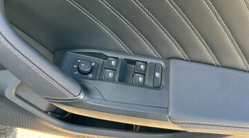 2025 CUPRA ETSI Shadow Edition DSG Euro 6 5-door (Blue) - Image: 20