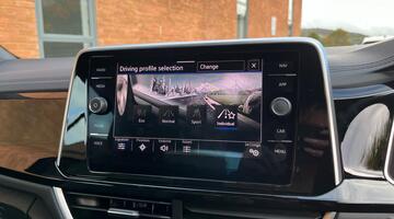 2025 Volkswagen TSI R-Line DSG 2WD Euro 6 2-door (Black) - Image: 45