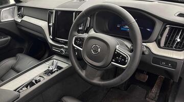 2025 Volvo 2.0h T8 18.8kWh Ultra Bright Auto Euro 6 5-door (Black) - Image: 9