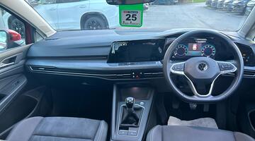 2022 Volkswagen TSI Style Euro 6 5-door (Red) - Image: 8