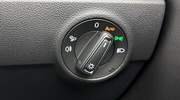 2025 Volkswagen TSI R-Line DSG 2WD Euro 6 2-door (Grey) - Image: 24