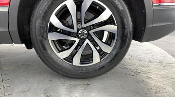 2021 Volkswagen TSI Active Euro 6 5-door (Red) - Image: 32