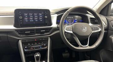 2025 Volkswagen TSI Match DSG Euro 6 5-door (Silver) - Image: 2