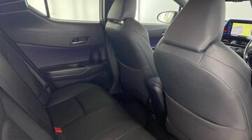 2017 Toyota VVT-h Dynamic CVT Euro 6 5-door (Silver) - Image: 26