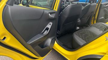 2025 Ford Standard Range 43kWh Premium Auto 5-door (Yellow) - Image: 13