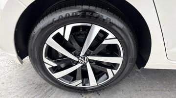 2025 Volkswagen 1.0 TSI Match Euro 6 5-door (Grey) - Image: 17