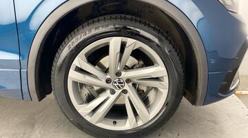 2024 Volkswagen TSI R-Line Edition DSG Euro 6 5-door (Blue) - Image: 5