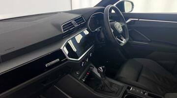 2025 Audi 2.0 TFSI 40 Black Edition Sportback S Tronic quattro Euro 6 5-door (Black) - Image: 2