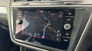 2022 Volkswagen TSI Active DSG Euro 6 5-door (Grey) - Image: 18