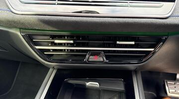 2025 Volkswagen ETSI MHEV R-Line DSG Euro 6 5-door (Grey) - Image: 35