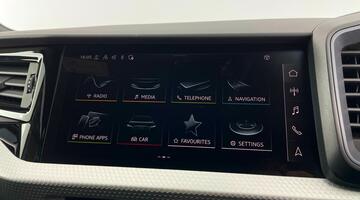 2025 Audi TFSI 35 Black Edition Sportback S Tronic Euro 6 5-door (Green) - Image: 18