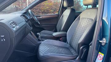 2022 Volkswagen 2.0 TDI R-Line DSG Euro 6 5-door (Blue) - Image: 17