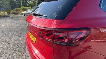 2025 Volkswagen 3.0 TDI V6 Black Edition Tiptronic 4Motion Euro 6 5-door (Red) - Image: 11