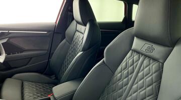 2025 Audi 2.0 TFSI Black Edition Sportback S Tronic quattro Euro 6 5-door (Red) - Image: 36