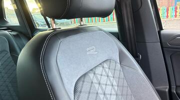 2023 Volkswagen TSI R-Line DSG Euro 6 5-door (Black) - Image: 38