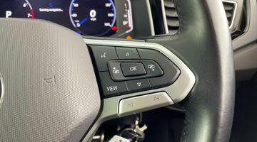 2022 Volkswagen 1.0 TSI R-Line DSG Euro 6 5-door (Grey) - Image: 24