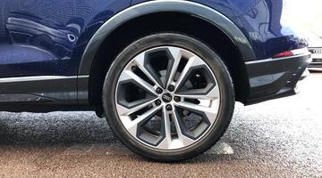 2022 Audi TFSI CoD 35 Black Edition S Tronic Euro 6 5-door (Blue) - Image: 5