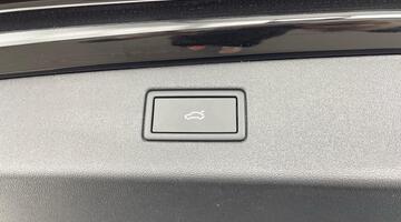 2025 Volkswagen ETSI MHEV R-Line DSG Euro 6 5-door (Black) - Image: 33