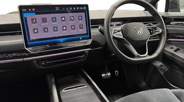 2025 Volkswagen Pro S 86kWh Match Plus Tourer Auto 5-door (Grey) - Image: 2